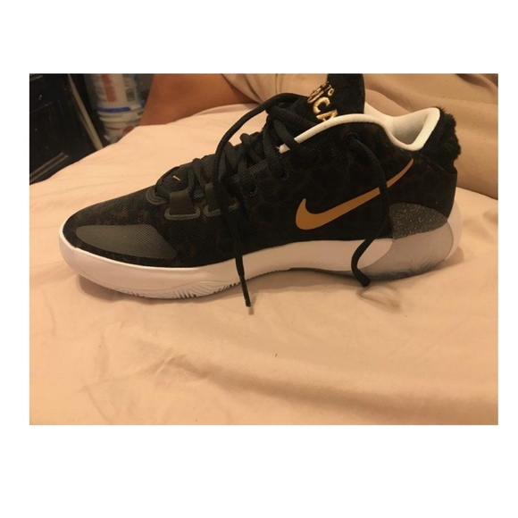 ￼

PRICE DROP

Nike Zoom Freak 1 Coming to America - Picture 4 of 7